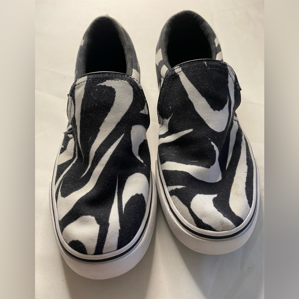Rare Nike Court Royale AC Slip SE CD8337-003 Black & White Sz 9